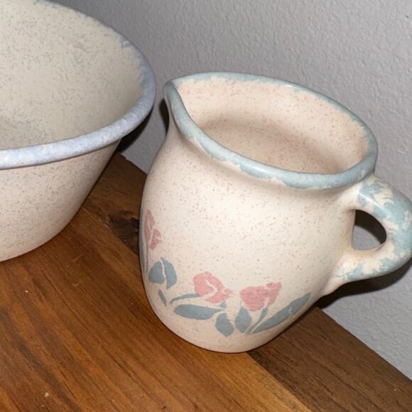 Vintage Beige Tulip Gravy Pitcher | Speckled Ceramic Creamer | Cottagecore - Picture 1 of 8